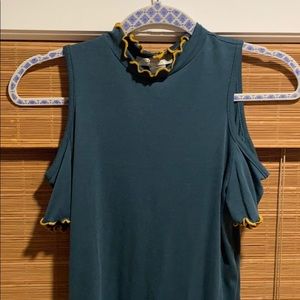 Shoulder cutout top